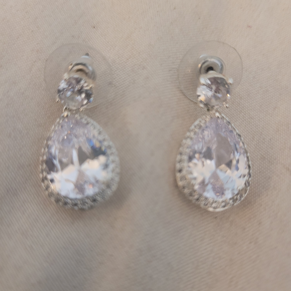 Elegant Silver Teardrop Earrings